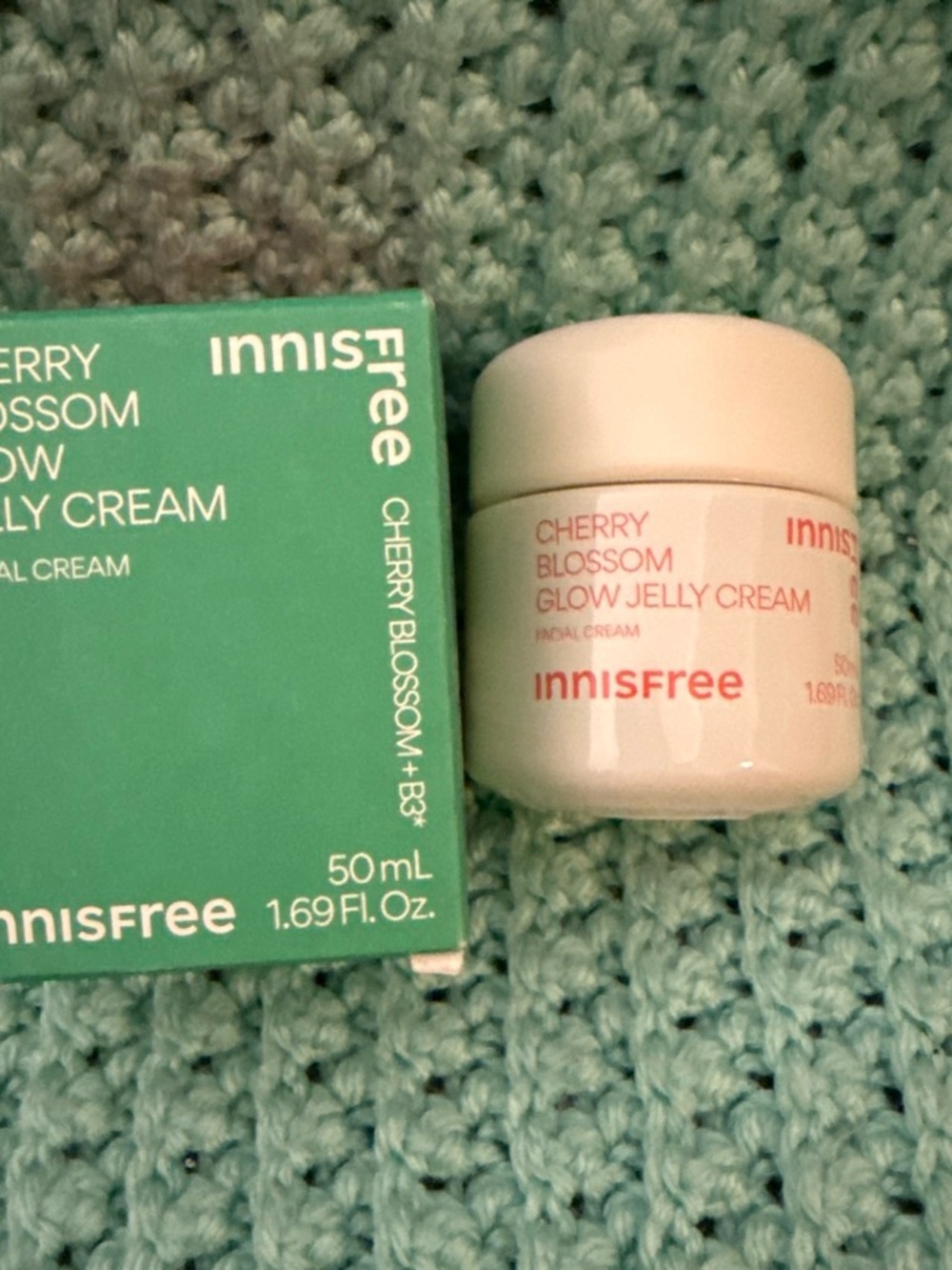 innisfree Cherry Blossom Glow Jelly Cream — White